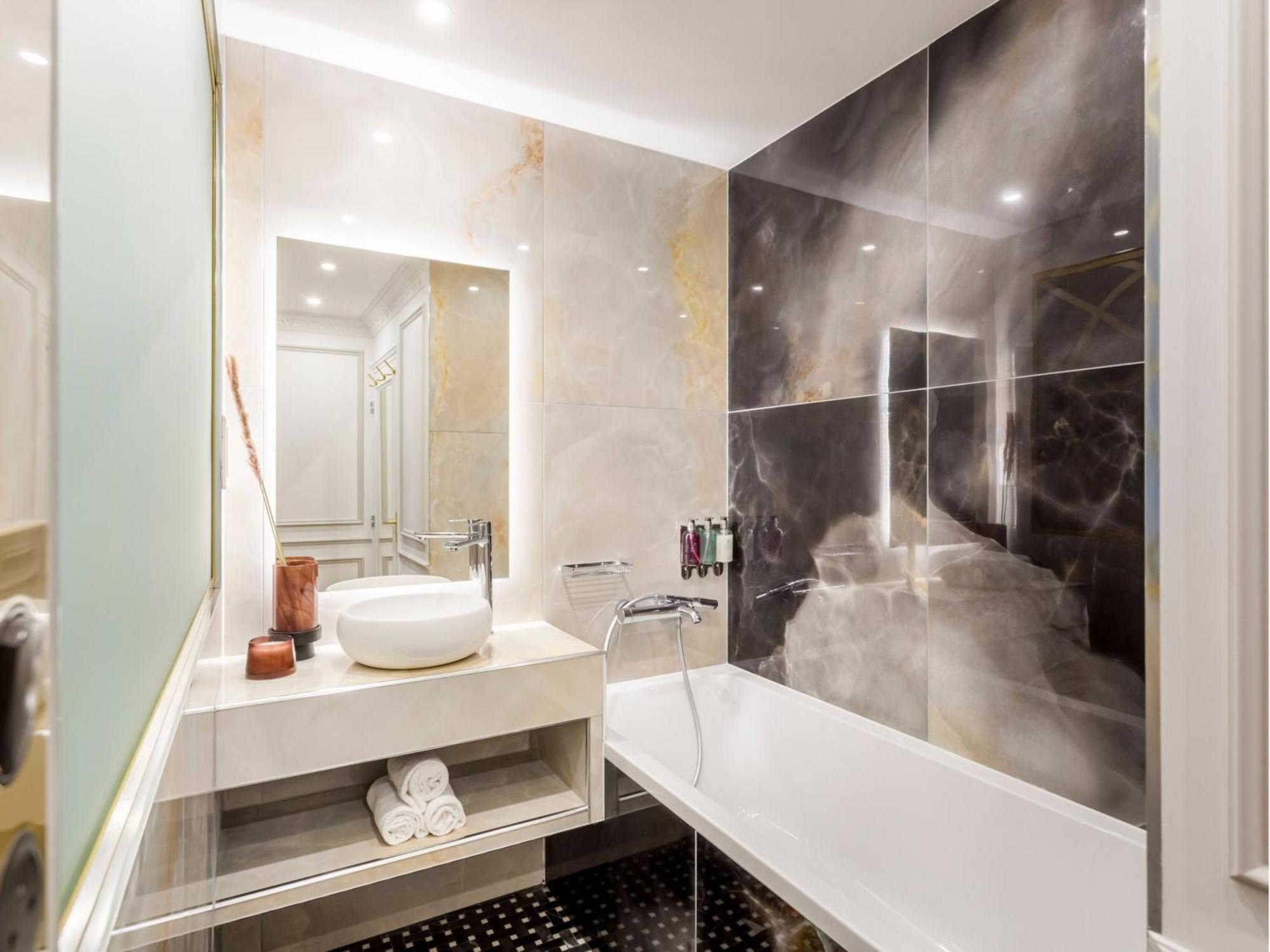 Merveil - Luxury - Champs Elysees -st George *